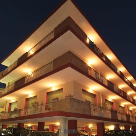Hotel Jolanda بيلاريا-إيجيا مارينا المظهر الخارجي الصورة