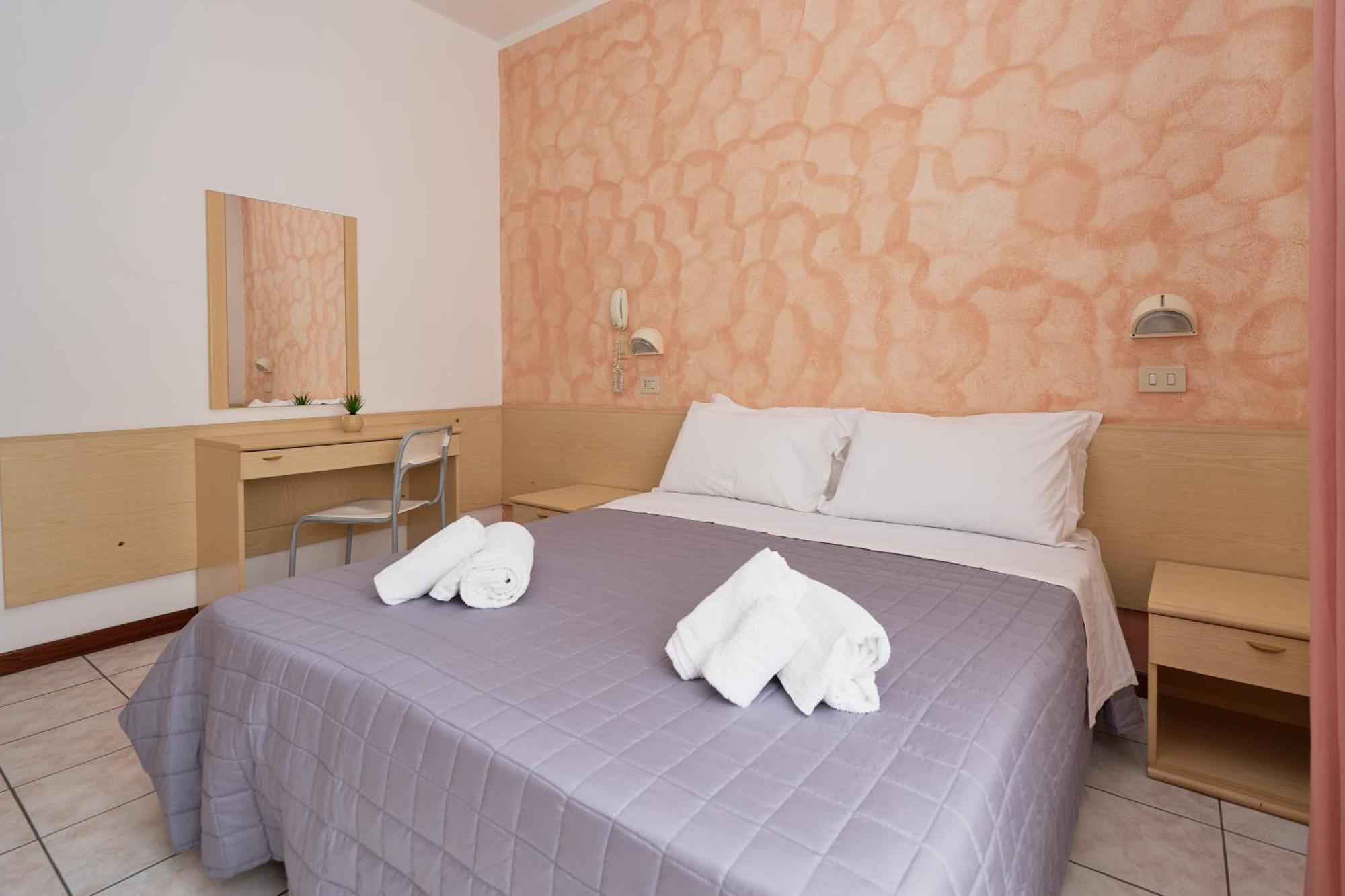Hotel Jolanda بيلاريا-إيجيا مارينا المظهر الخارجي الصورة
