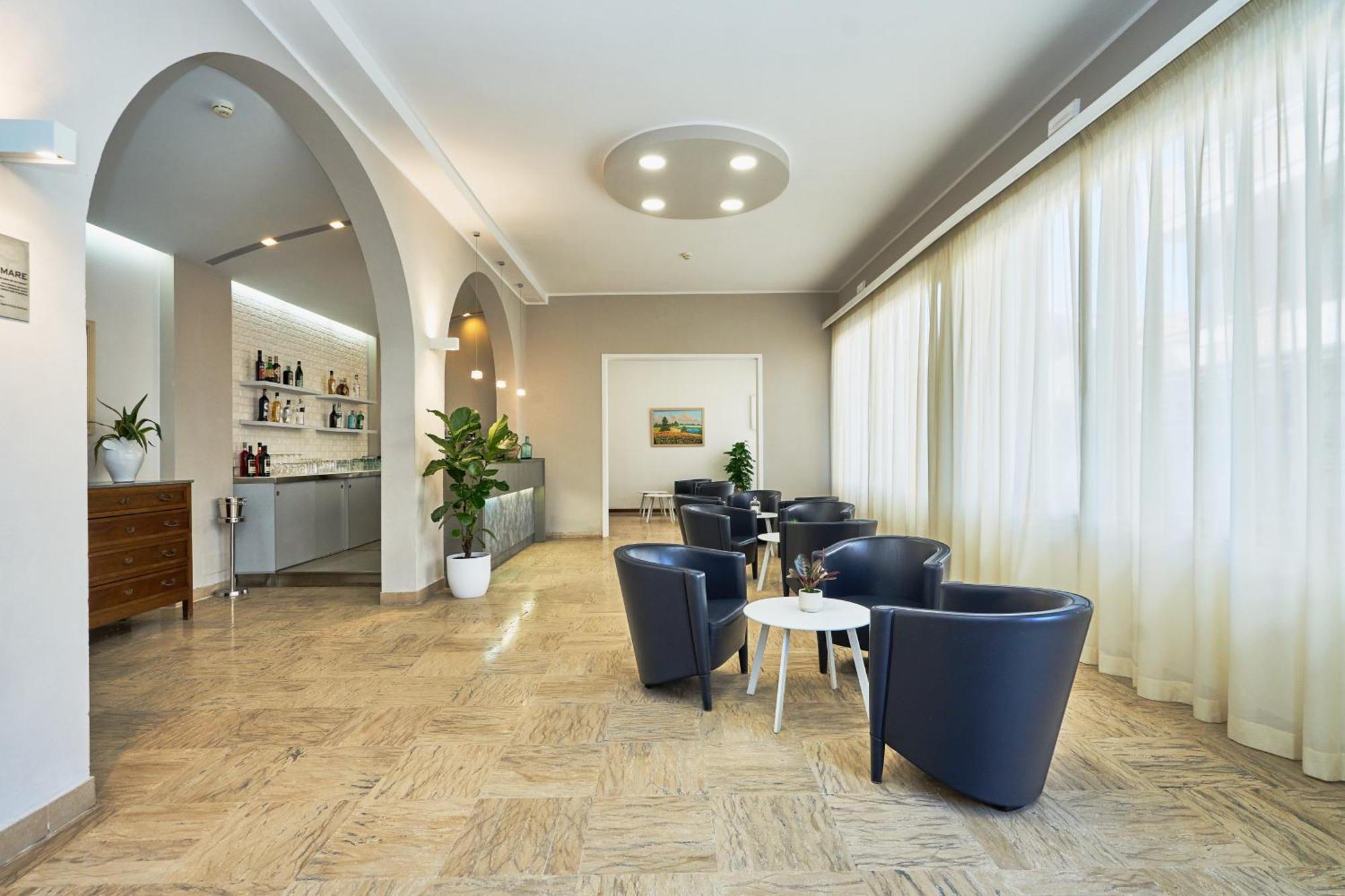 Hotel Jolanda بيلاريا-إيجيا مارينا المظهر الخارجي الصورة