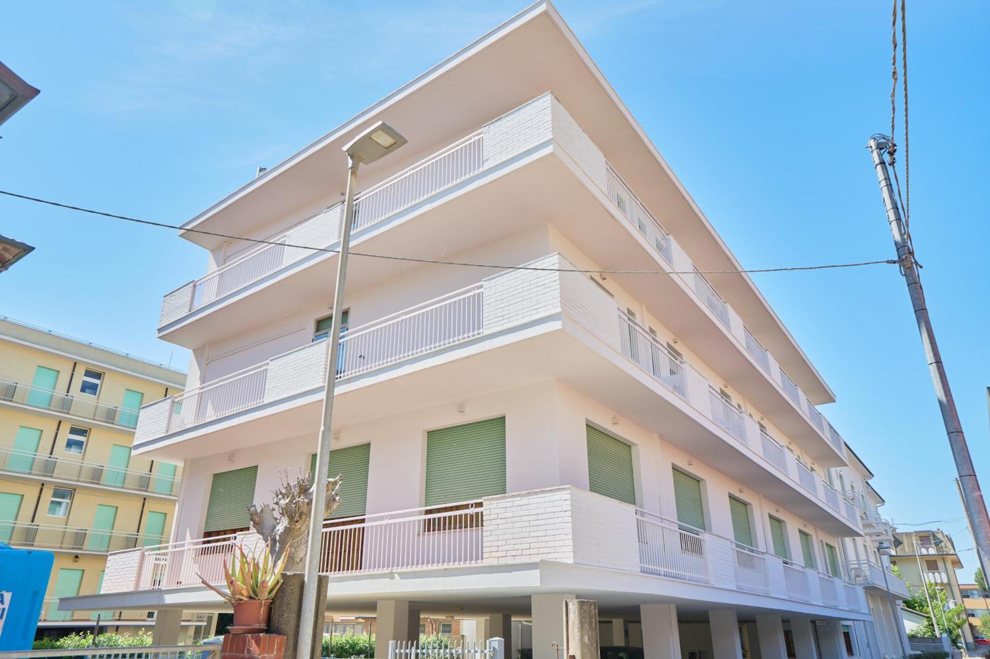Hotel Jolanda بيلاريا-إيجيا مارينا المظهر الخارجي الصورة