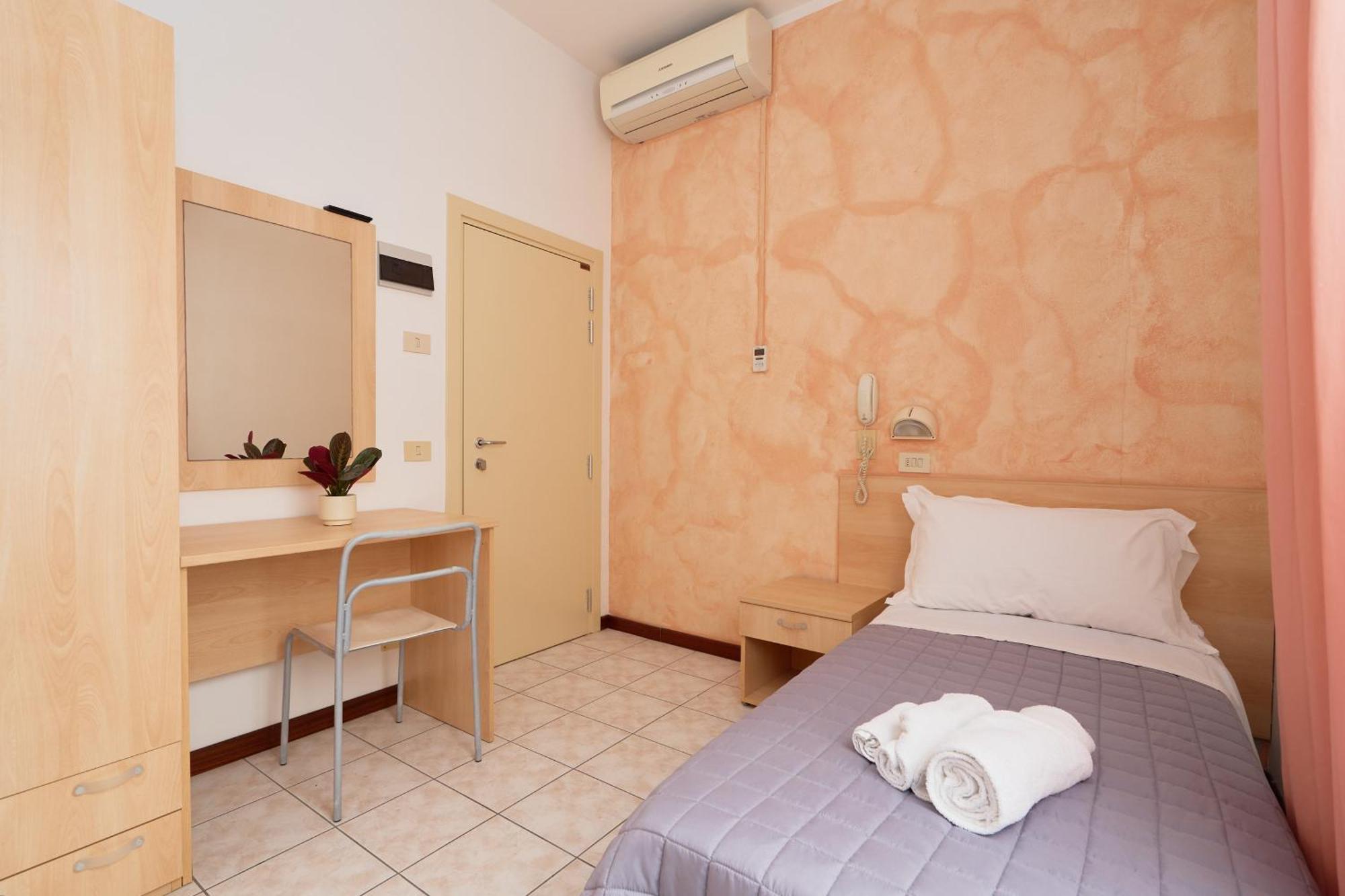 Hotel Jolanda بيلاريا-إيجيا مارينا المظهر الخارجي الصورة